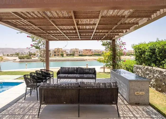 Tatil Evi Sabina 3br, Private Plunge Pool, Lagoon & Sunset *